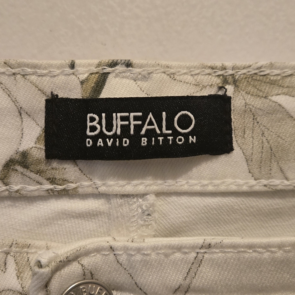 Buffalo David Bitton Women's Cream Floral Straight Leg Pants - Picture 2 of 9